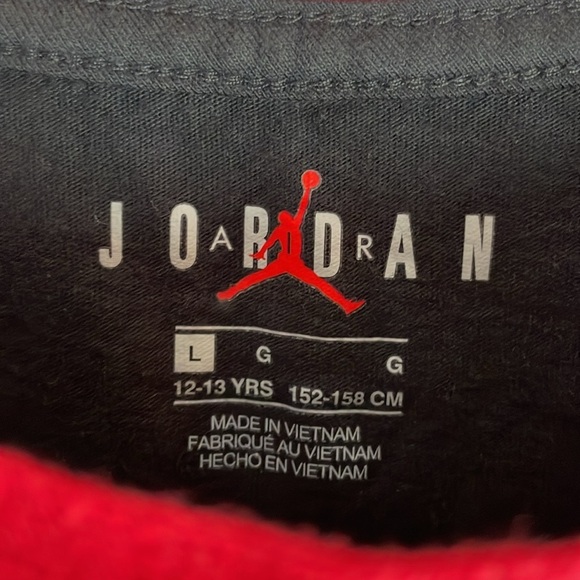 Jordan Boys Short Sleeve Shirt SZ L 12-13 yrs Black/Red - Picture 5 of 6
